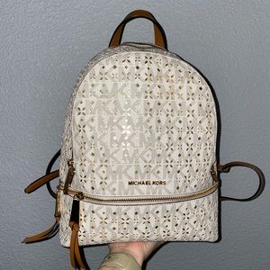Michael Kors Signature Rhea Zip Medium Backpack
